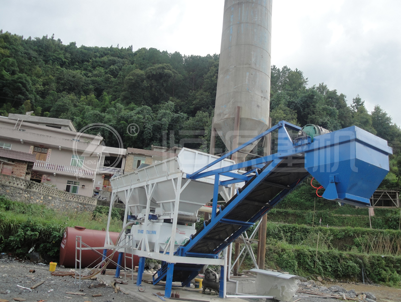 在農村投資移動式水泥穩定碎石基層攪拌站和移動式農村砼攪拌站多少錢？